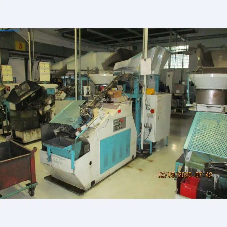 Stroje na výrobu šroubů, svorníků a spojovacího materiálu-1