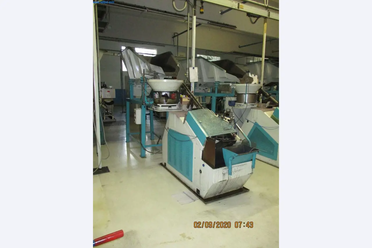 Stroje na výrobu šroubů, svorníků a spojovacího materiálu-2