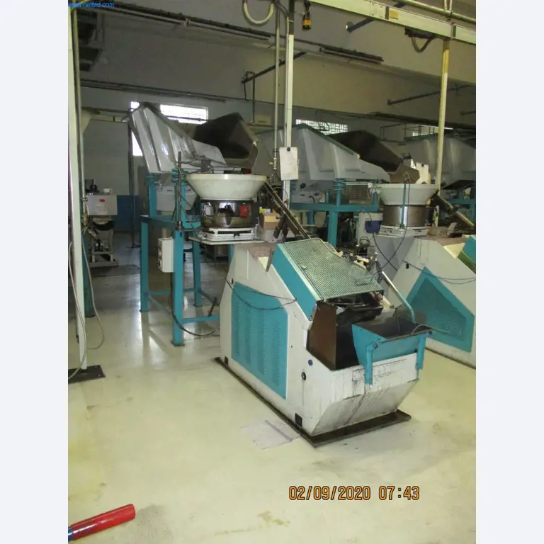 Stroje na výrobu šroubů, svorníků a spojovacího materiálu-2