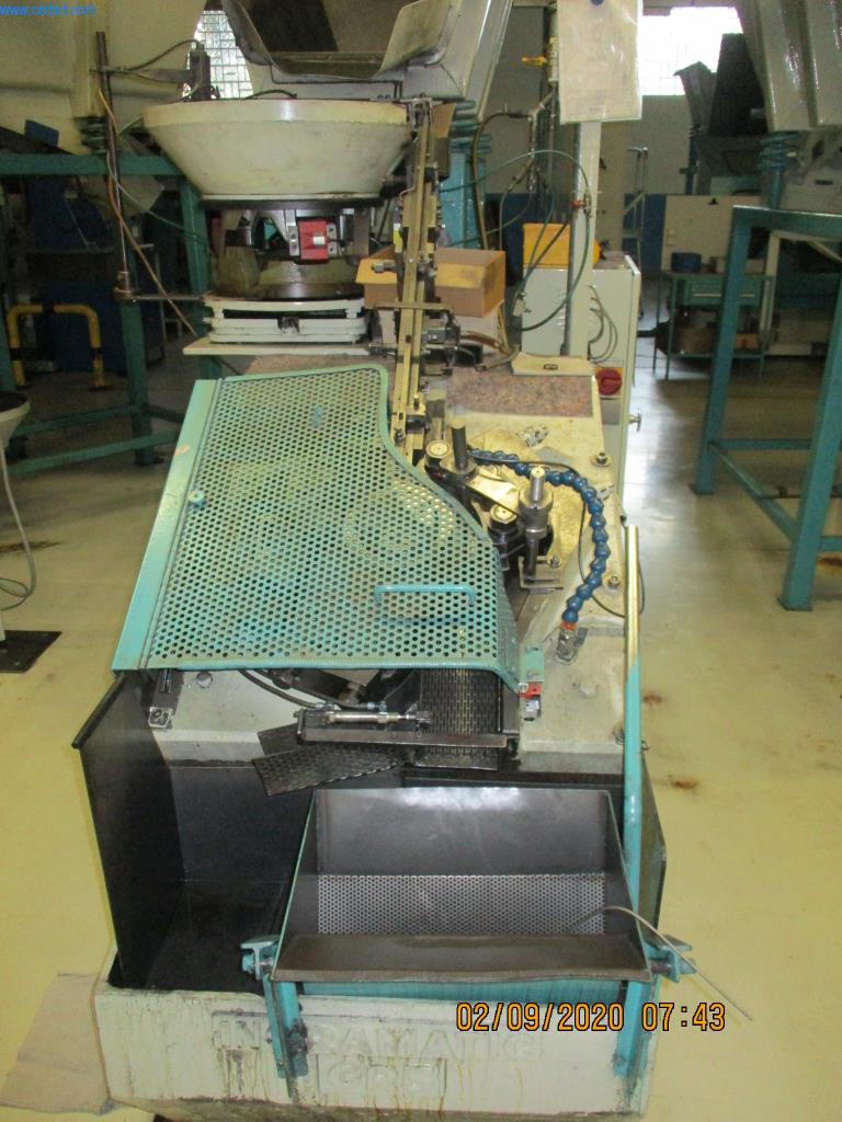 Máquinas para la fabricación de tornillos, pernos y elementos de fijación-3