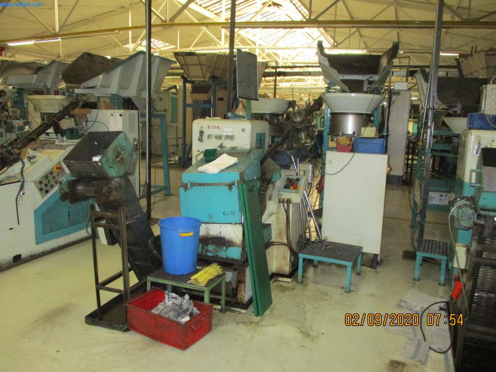 Máquinas para la fabricación de tornillos, pernos y elementos de fijación-1