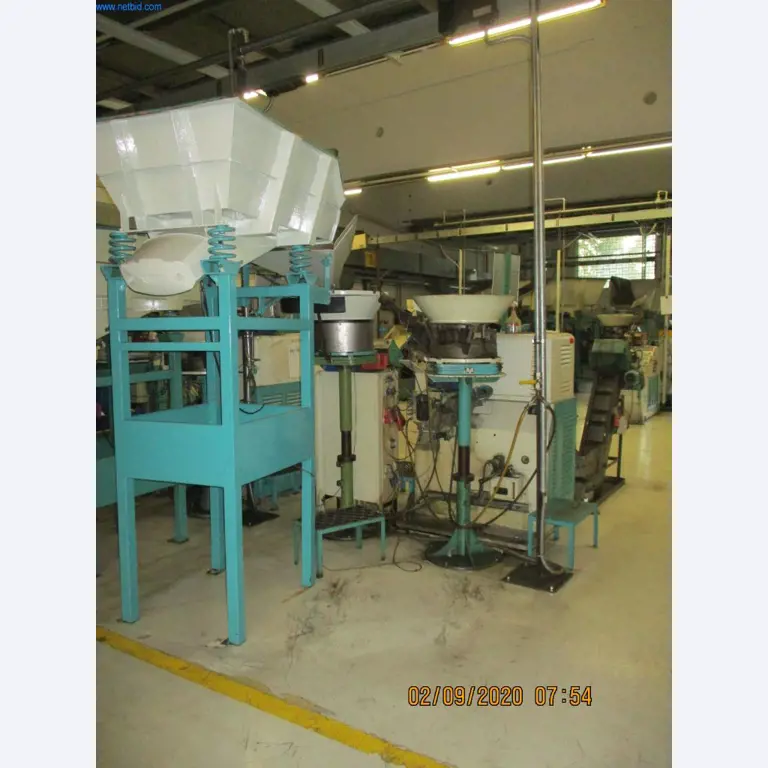 Máquinas para a produção de parafusos, cavilhas e elementos de fixação-2