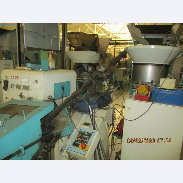 Máquinas para a produção de parafusos, cavilhas e elementos de fixação-3