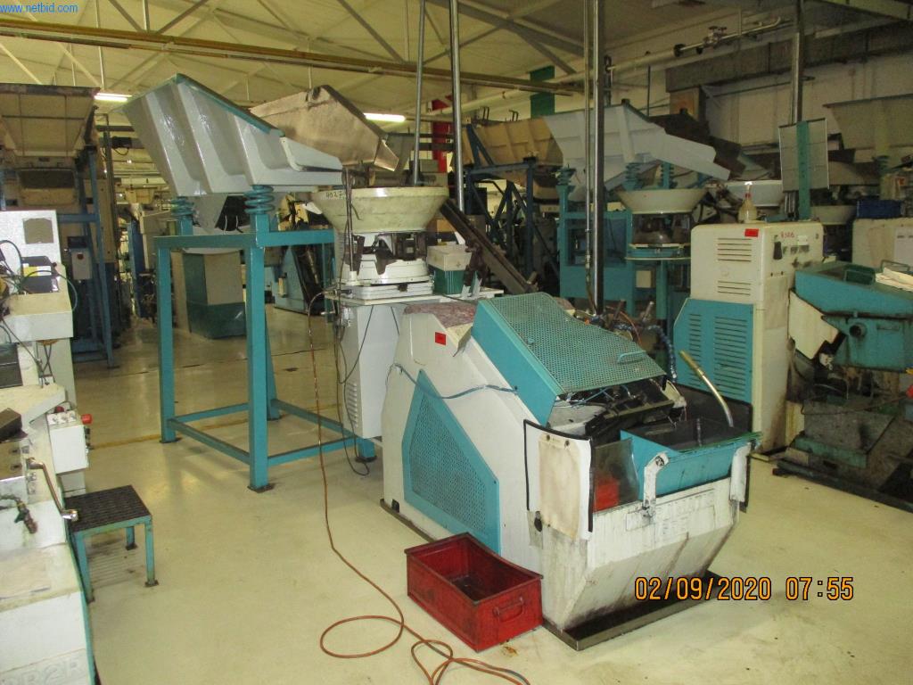 Máquinas para la fabricación de tornillos, pernos y elementos de fijación-1