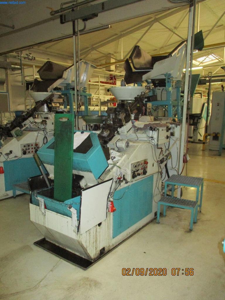 Máquinas para la fabricación de tornillos, pernos y elementos de fijación-2