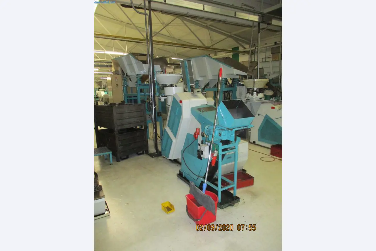 Máquinas para a produção de parafusos, cavilhas e elementos de fixação-1