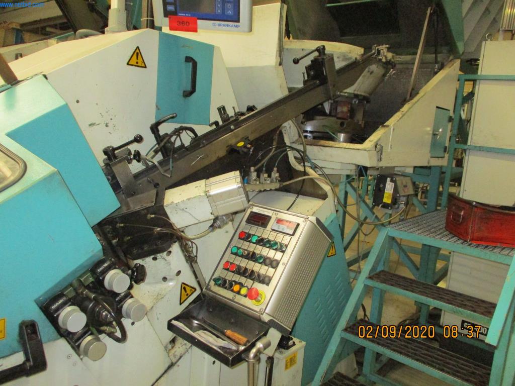 Máquinas para la fabricación de tornillos, pernos y elementos de fijación-4