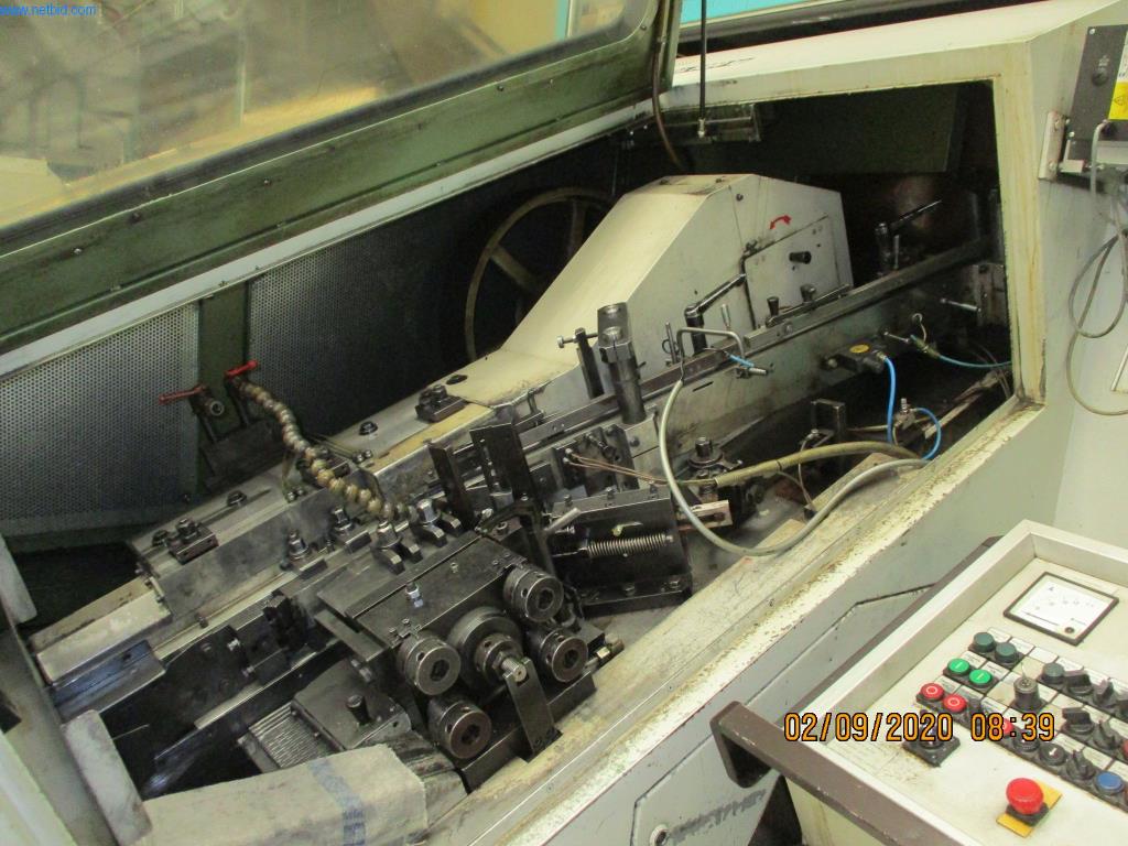 Máquinas para la fabricación de tornillos, pernos y elementos de fijación-4