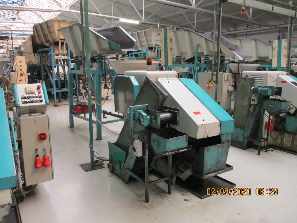 Máquinas para la fabricación de tornillos, pernos y elementos de fijación-1