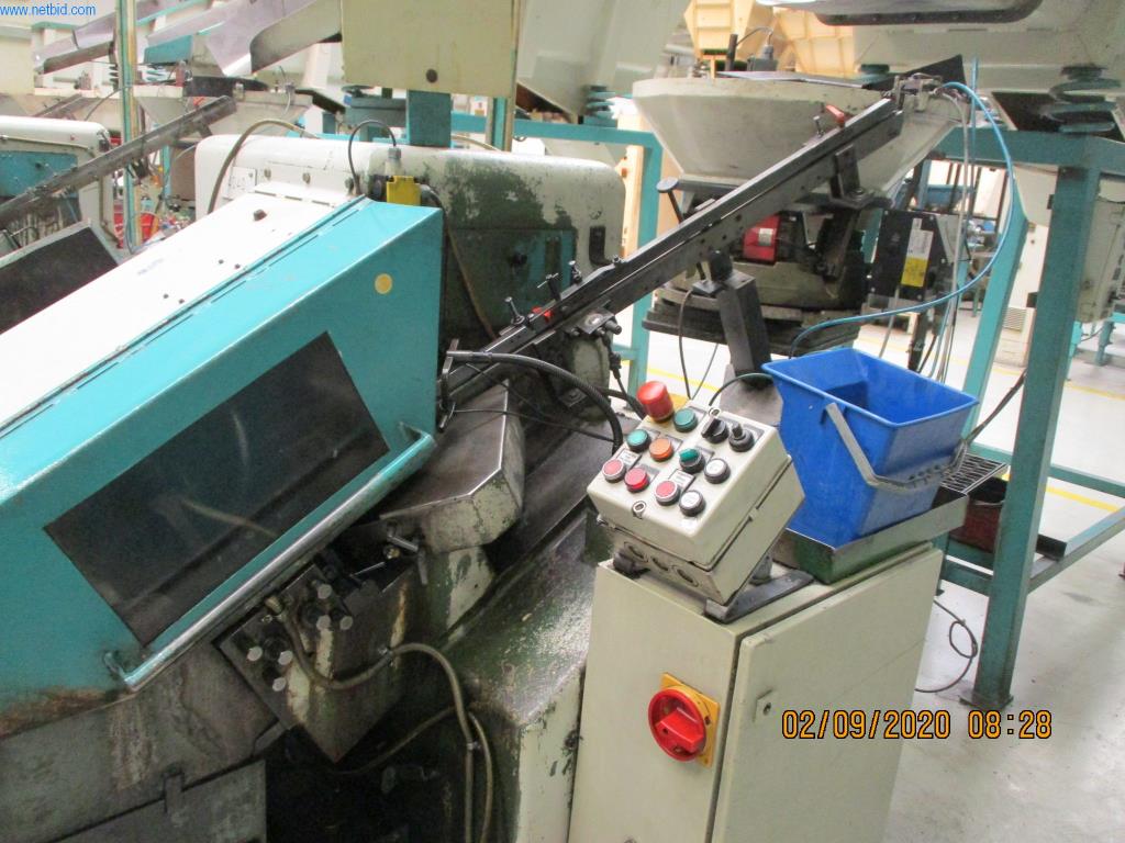 Máquinas para la fabricación de tornillos, pernos y elementos de fijación-3