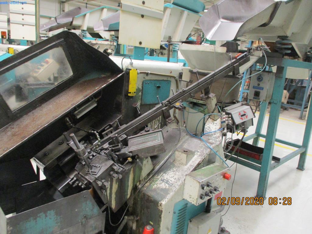 Máquinas para la fabricación de tornillos, pernos y elementos de fijación-3