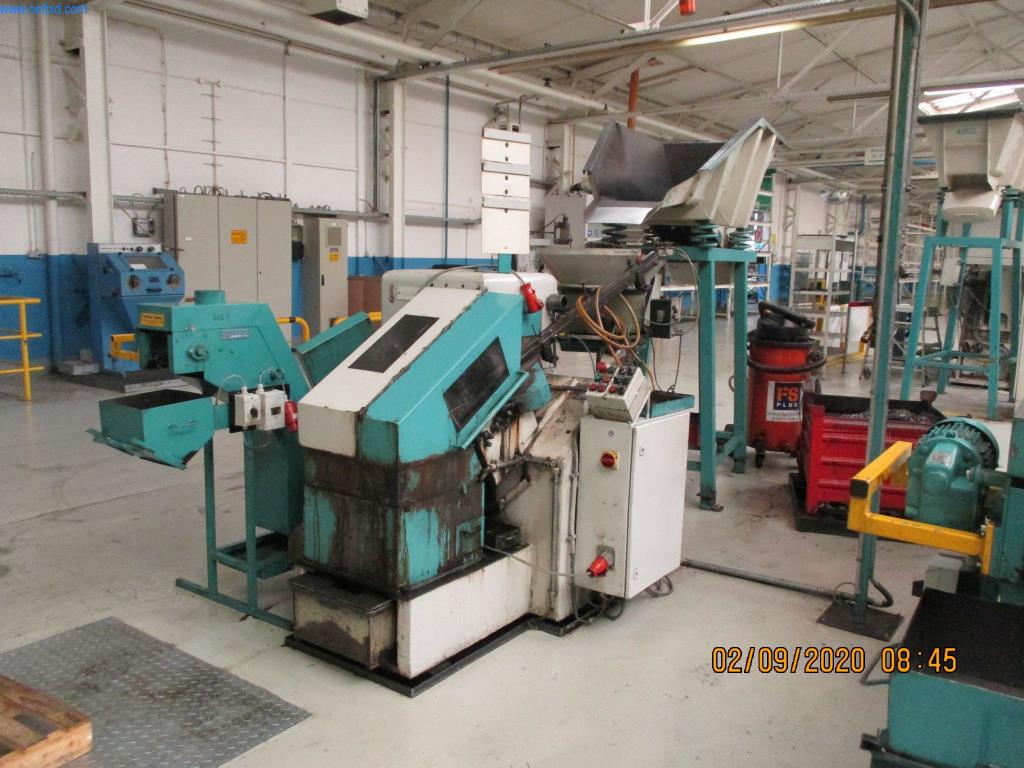 Máquinas para la fabricación de tornillos, pernos y elementos de fijación-2