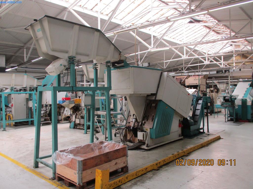 Máquinas para la fabricación de tornillos, pernos y elementos de fijación-2