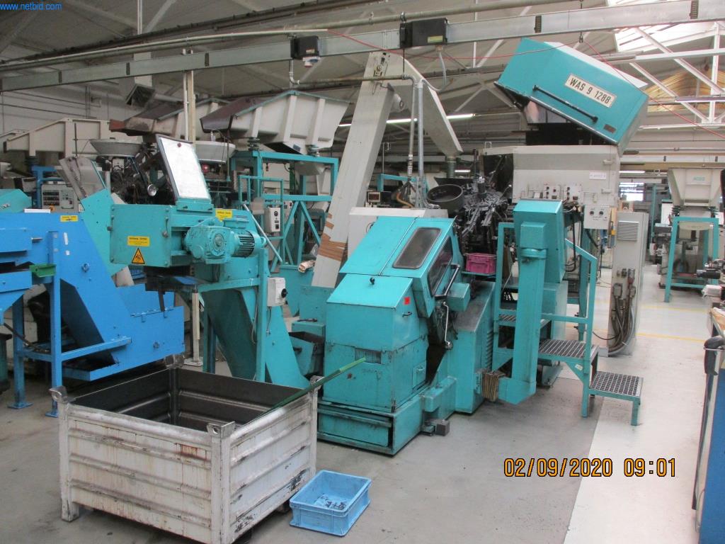 Máquinas para la fabricación de tornillos, pernos y elementos de fijación-1