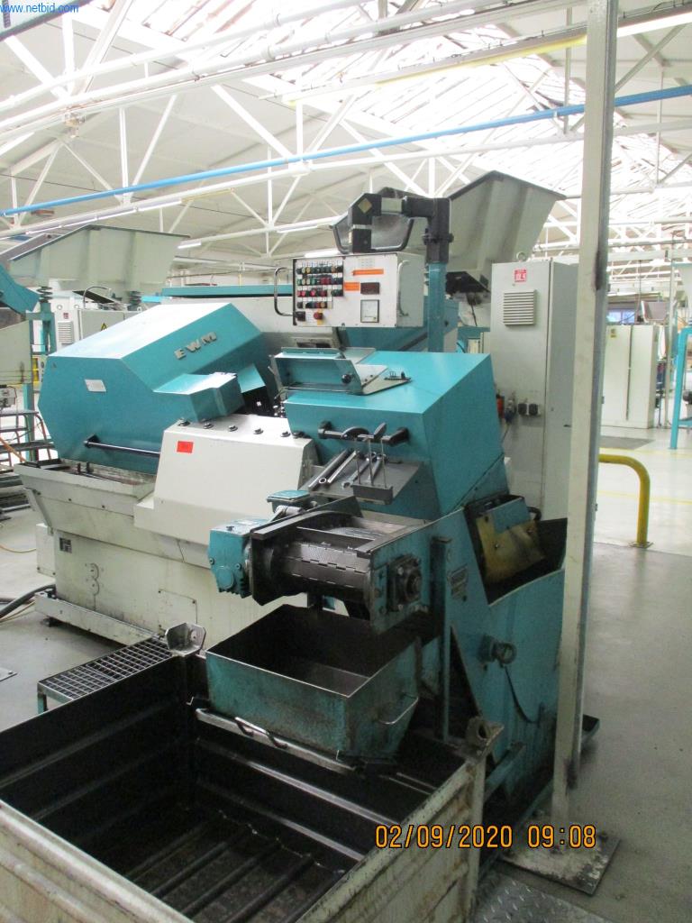 Máquinas para la fabricación de tornillos, pernos y elementos de fijación-3