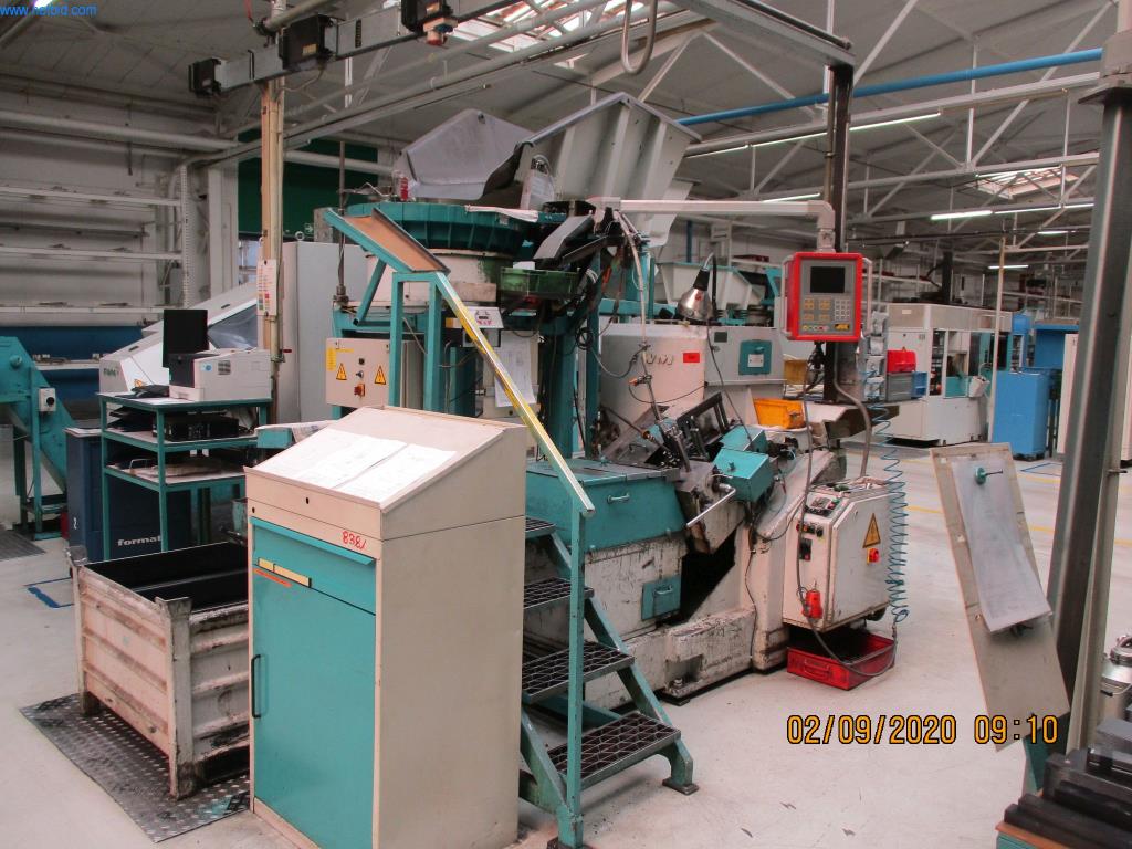 Máquinas para la fabricación de tornillos, pernos y elementos de fijación-1