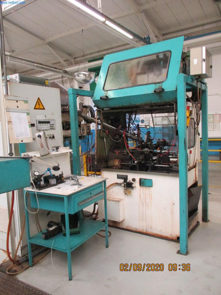 Máquinas para la fabricación de tornillos, pernos y elementos de fijación-2