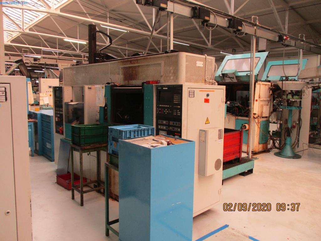 Máquinas para la fabricación de tornillos, pernos y elementos de fijación-1