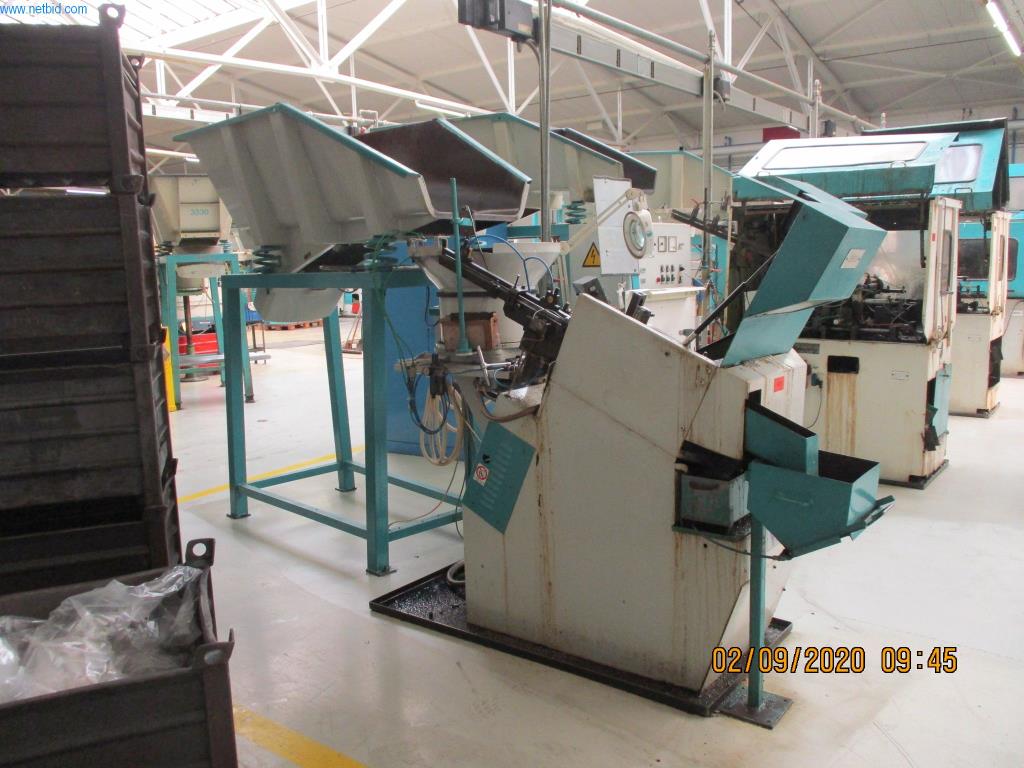 Máquinas para la fabricación de tornillos, pernos y elementos de fijación-2