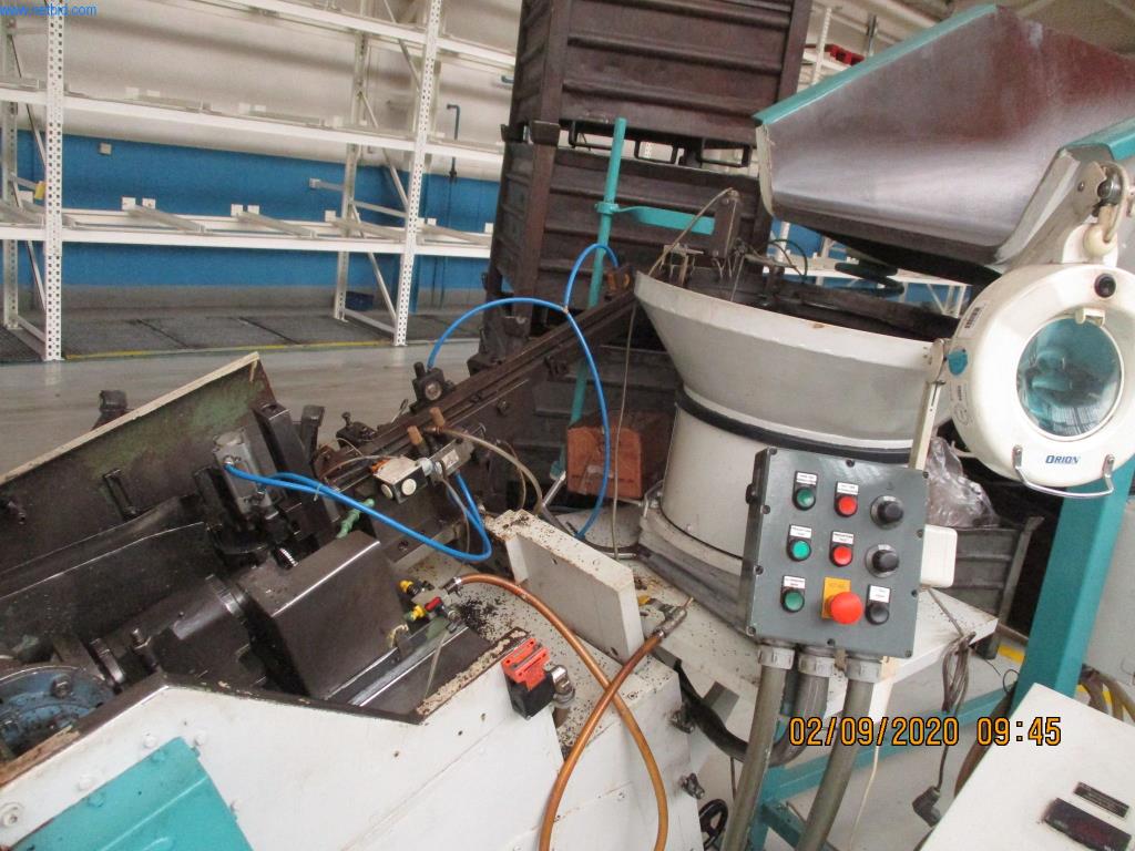 Máquinas para la fabricación de tornillos, pernos y elementos de fijación-3