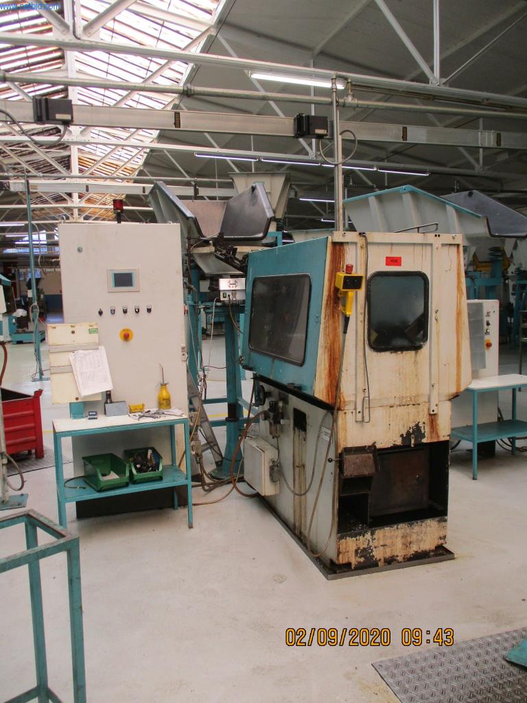 Máquinas para la fabricación de tornillos, pernos y elementos de fijación-1