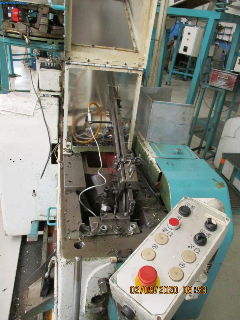 Máquinas para la fabricación de tornillos, pernos y elementos de fijación-2