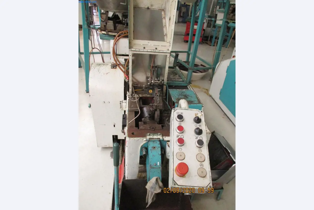Máquinas para a produção de parafusos, cavilhas e elementos de fixação-2
