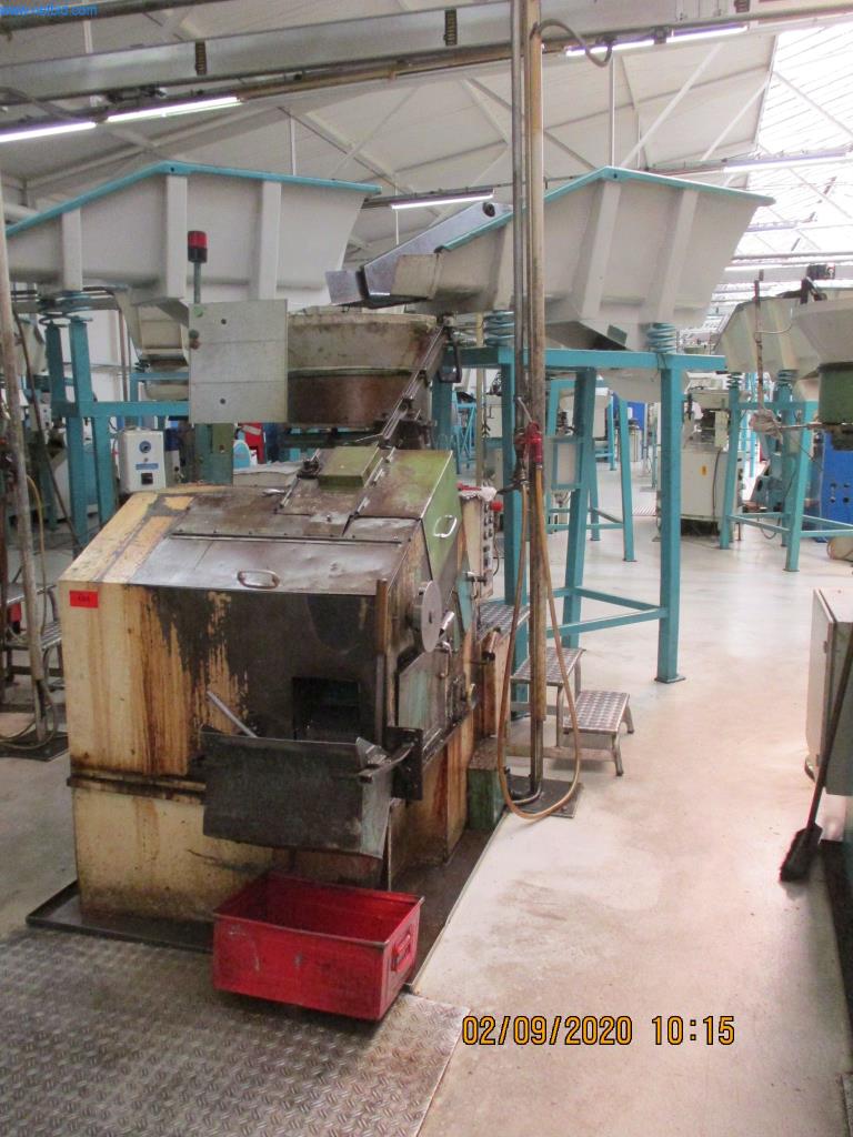 Máquinas para la fabricación de tornillos, pernos y elementos de fijación-1