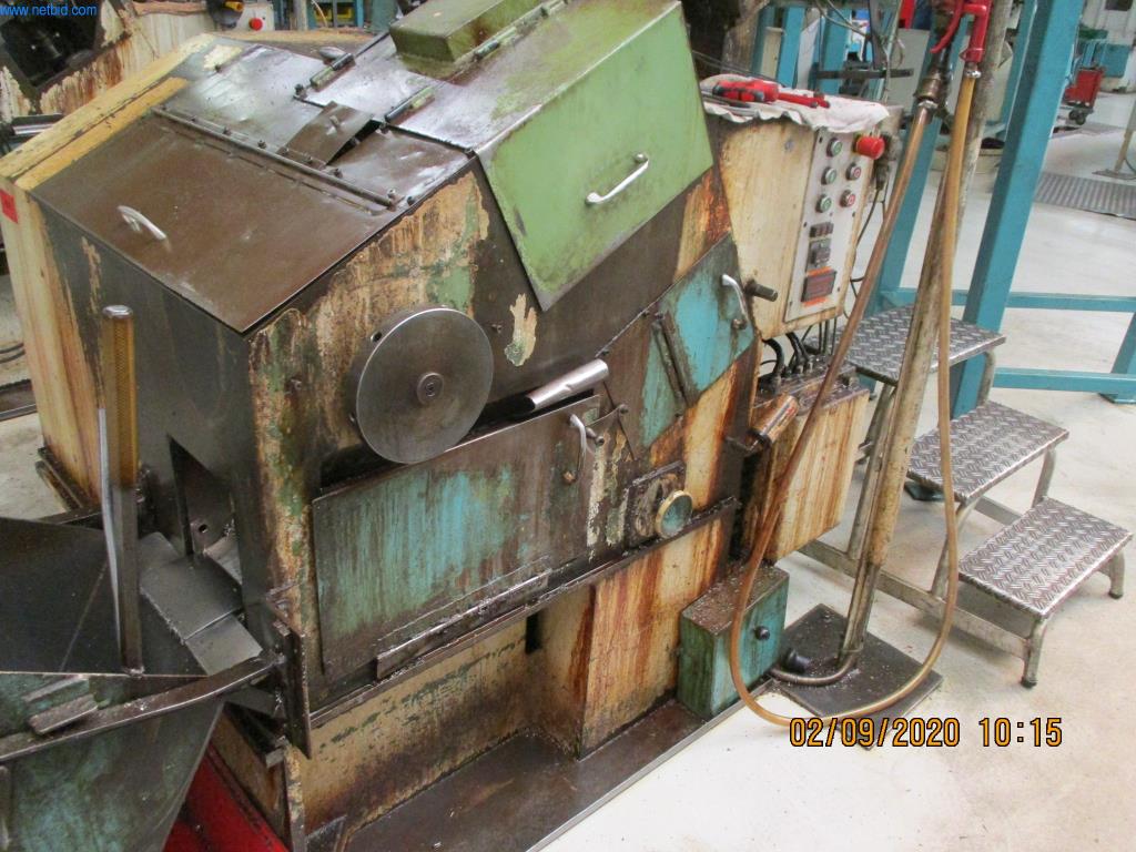 Máquinas para la fabricación de tornillos, pernos y elementos de fijación-3