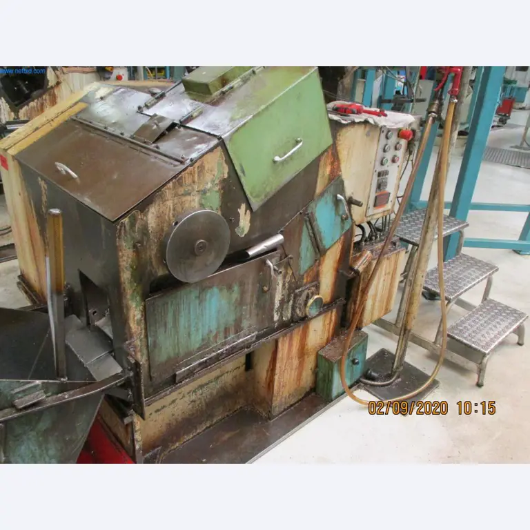 Máquinas para la fabricación de tornillos, pernos y elementos de fijación-3
