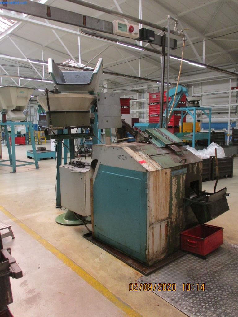 Máquinas para la fabricación de tornillos, pernos y elementos de fijación-2