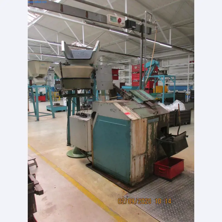 Máquinas para la fabricación de tornillos, pernos y elementos de fijación-2