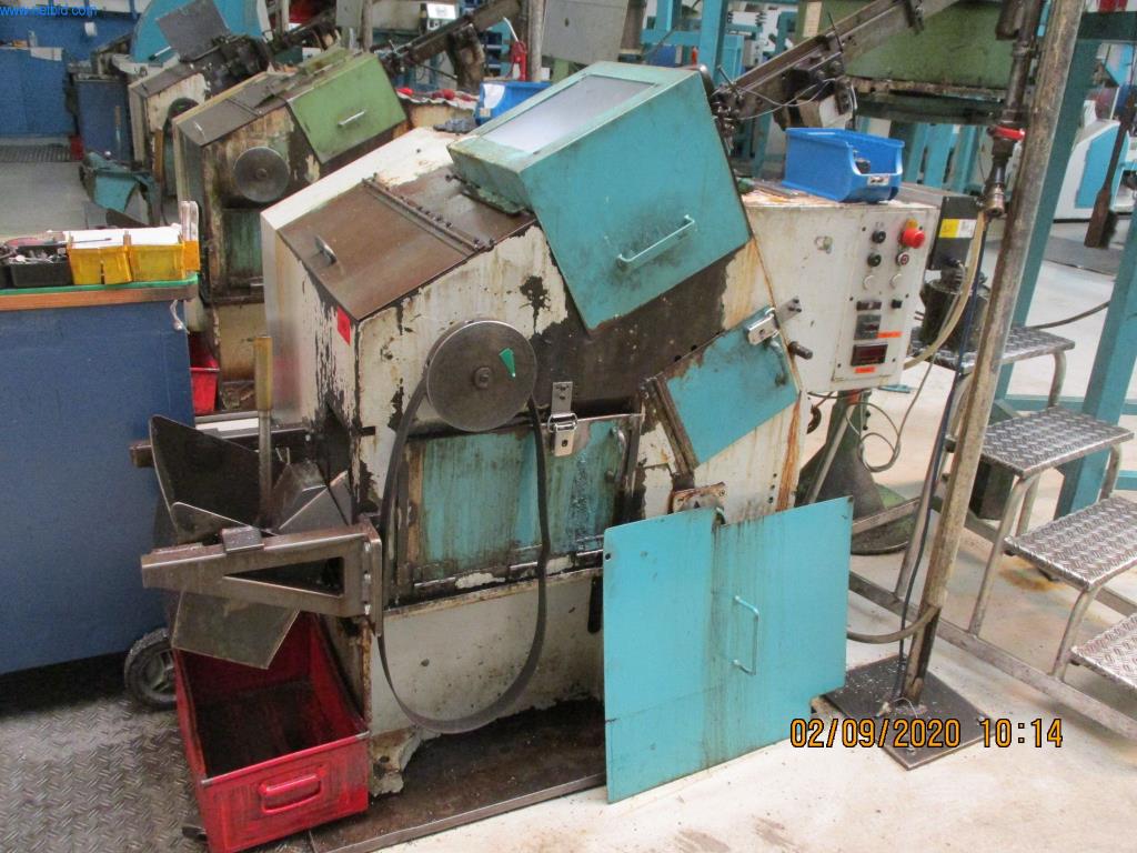 Máquinas para la fabricación de tornillos, pernos y elementos de fijación-3