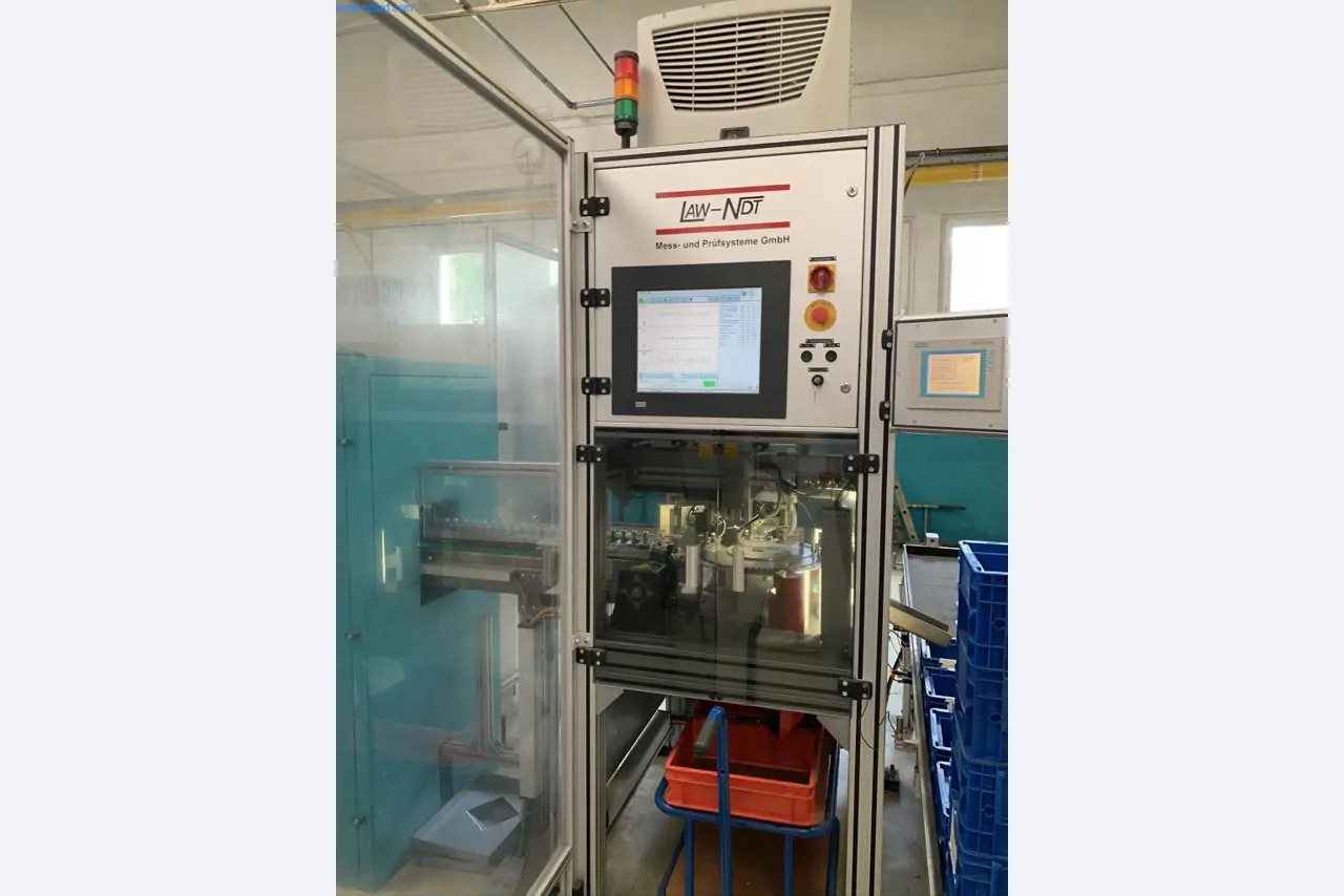 Machines pour la fabrication de vis, de boulons et de matériel de fixation-12
