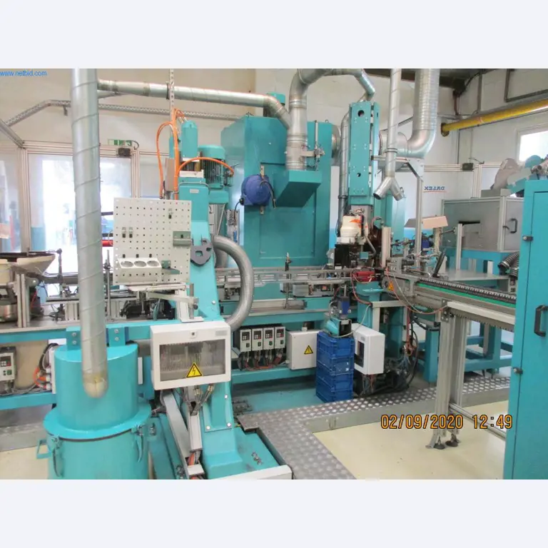 Machines pour la fabrication de vis, de boulons et de matériel de fixation-2