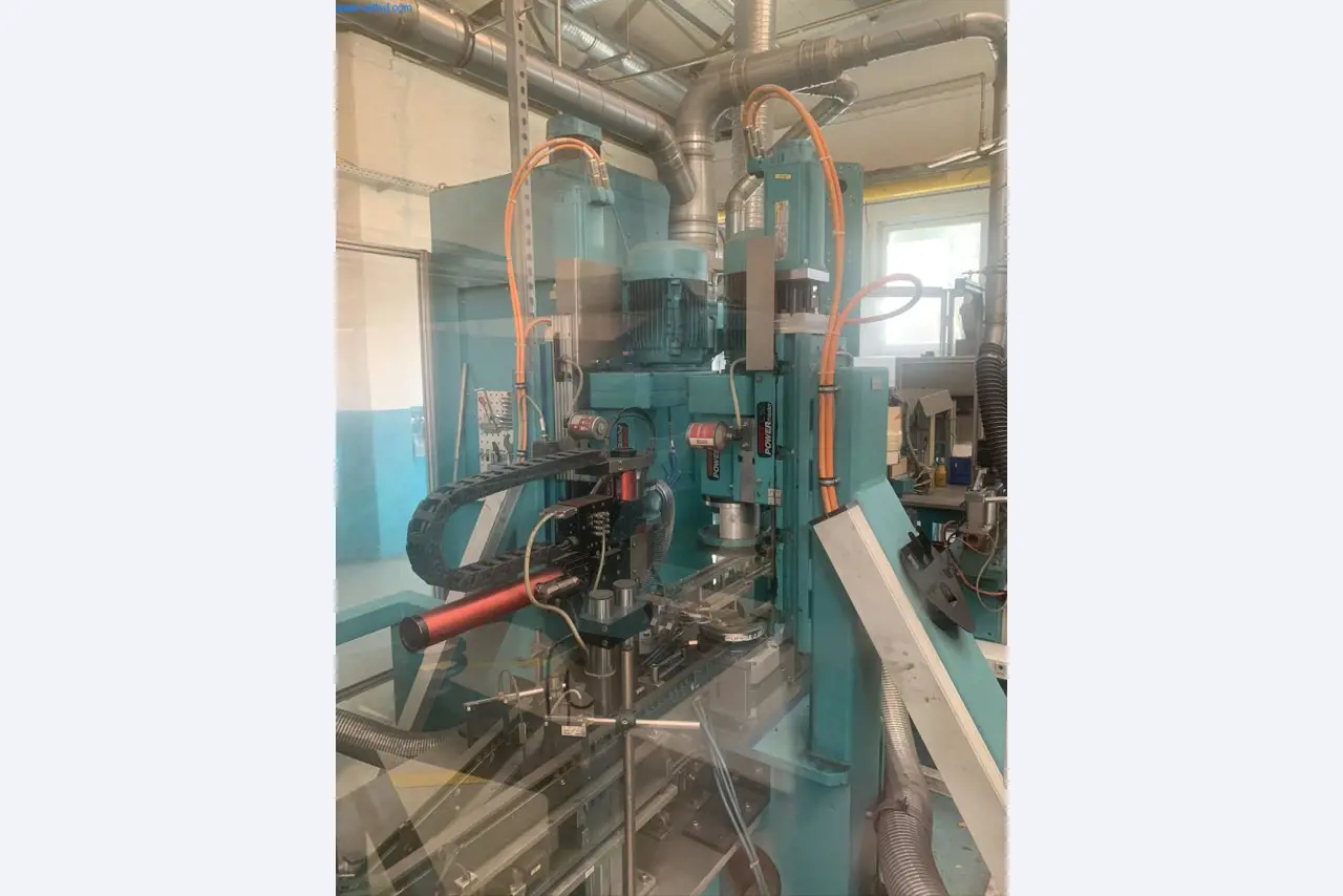 Machines pour la fabrication de vis, de boulons et de matériel de fixation-7