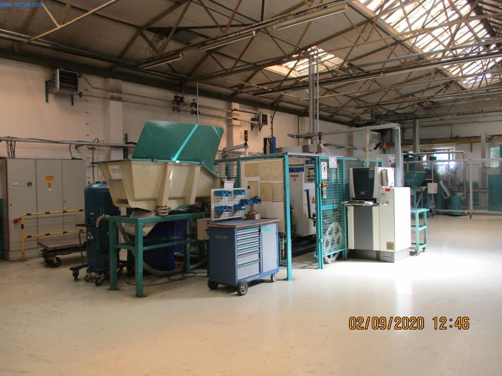 Máquinas para la fabricación de tornillos, pernos y elementos de fijación-1