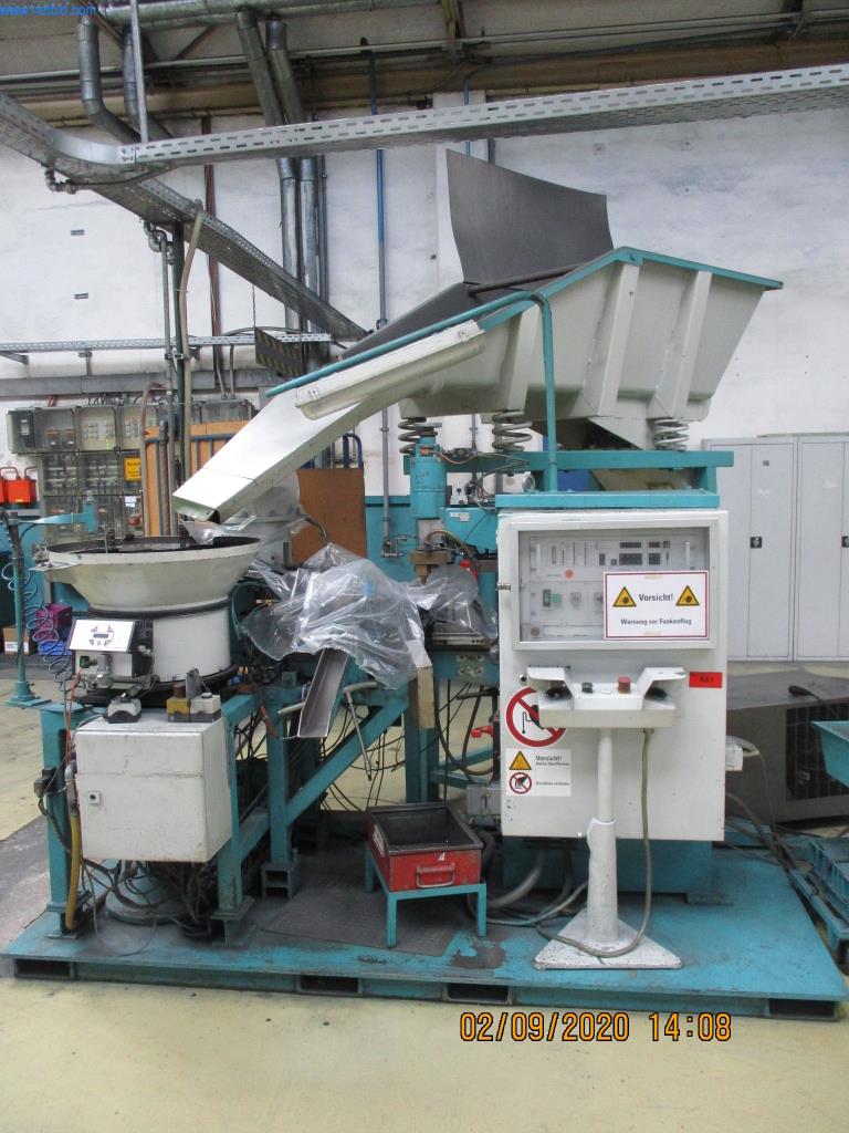 Máquinas para la fabricación de tornillos, pernos y elementos de fijación-2