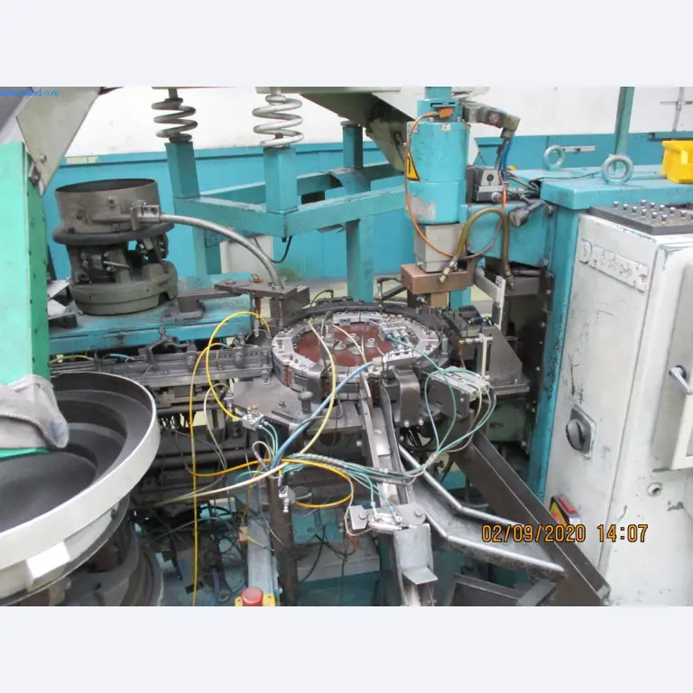 Stroji za proizvodnjo vijakov, sornikov in pritrdilnih elementov-4