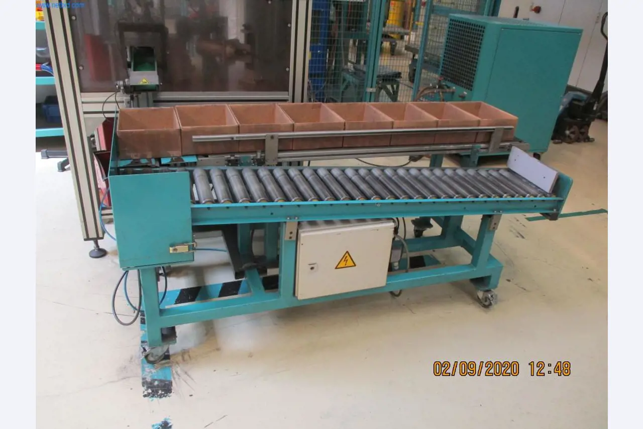 Máquinas para la fabricación de tornillos, pernos y elementos de fijación-1