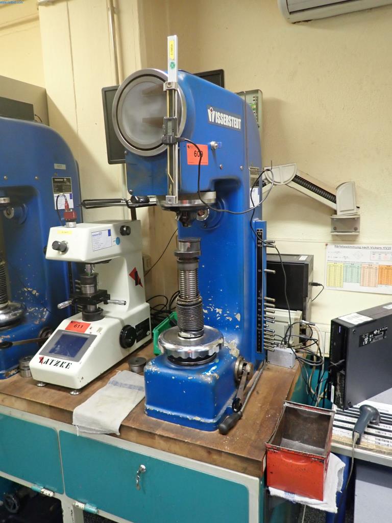 Máquinas para la fabricación de tornillos, pernos y elementos de fijación-1