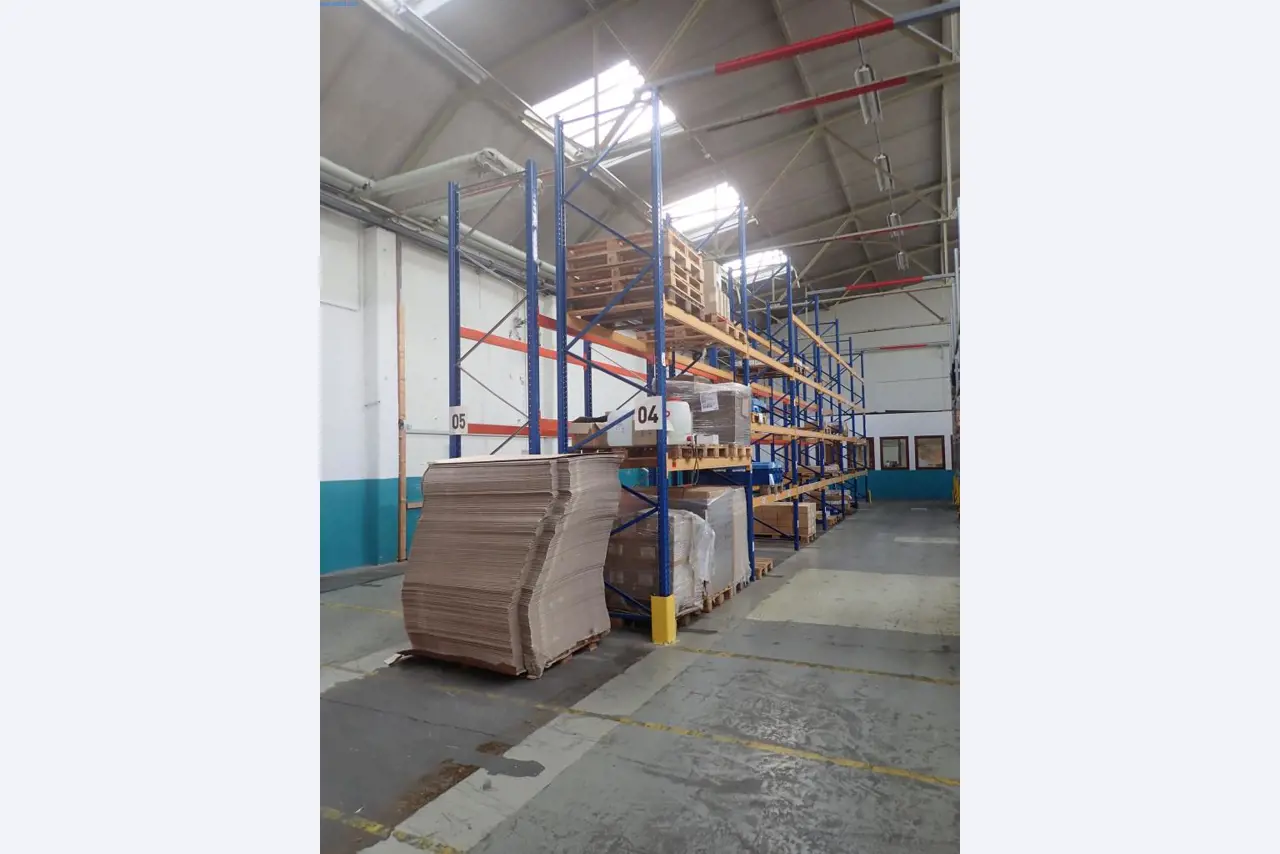 Maschinen zur Herstellung von Schrauben, Bolzen und Befestigungsmitteln-1