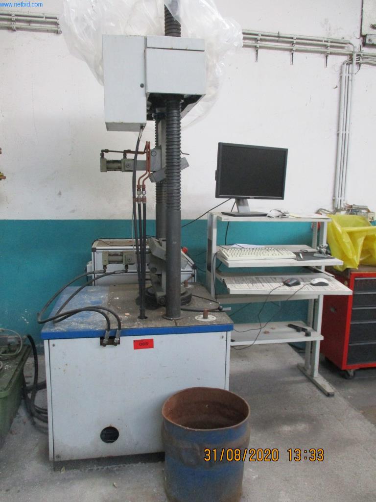 Máquinas para la fabricación de tornillos, pernos y elementos de fijación-1