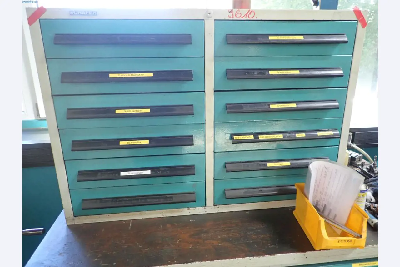 Máquinas para la fabricación de tornillos, pernos y elementos de fijación-2