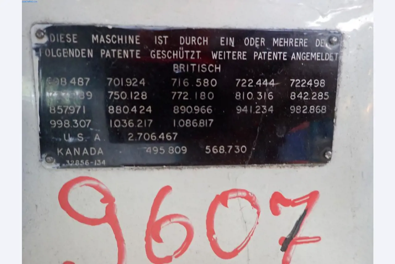 Stroje na výrobu šroubů, svorníků a spojovacího materiálu-4
