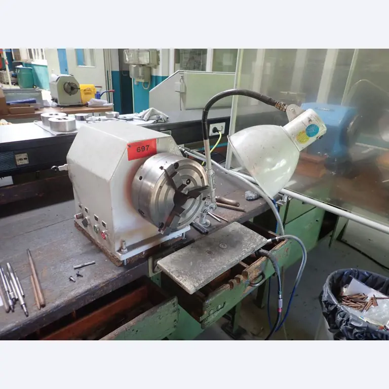 Maschinen zur Herstellung von Schrauben, Bolzen und Befestigungsmitteln-1