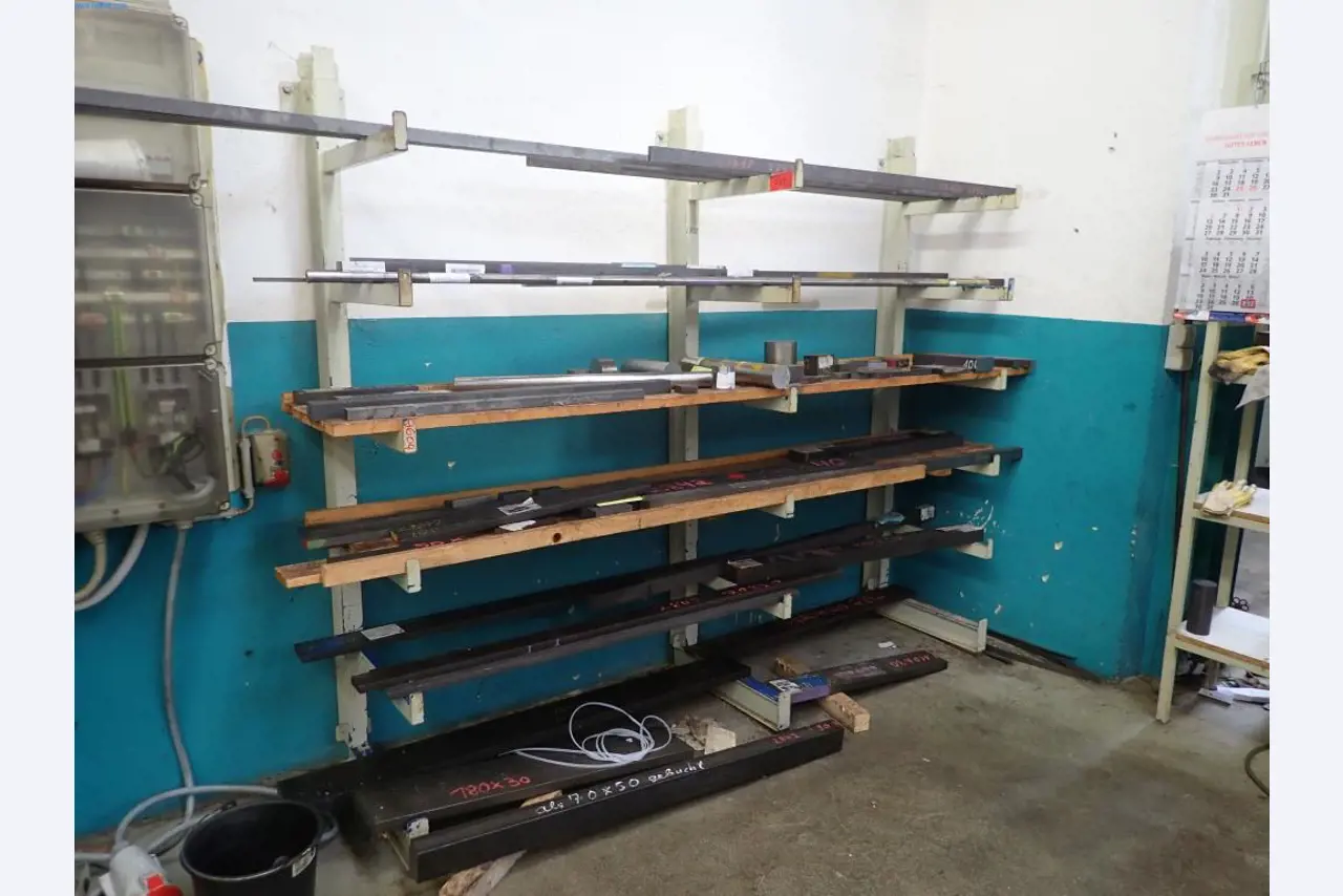 Stroje na výrobu šroubů, svorníků a spojovacího materiálu-2