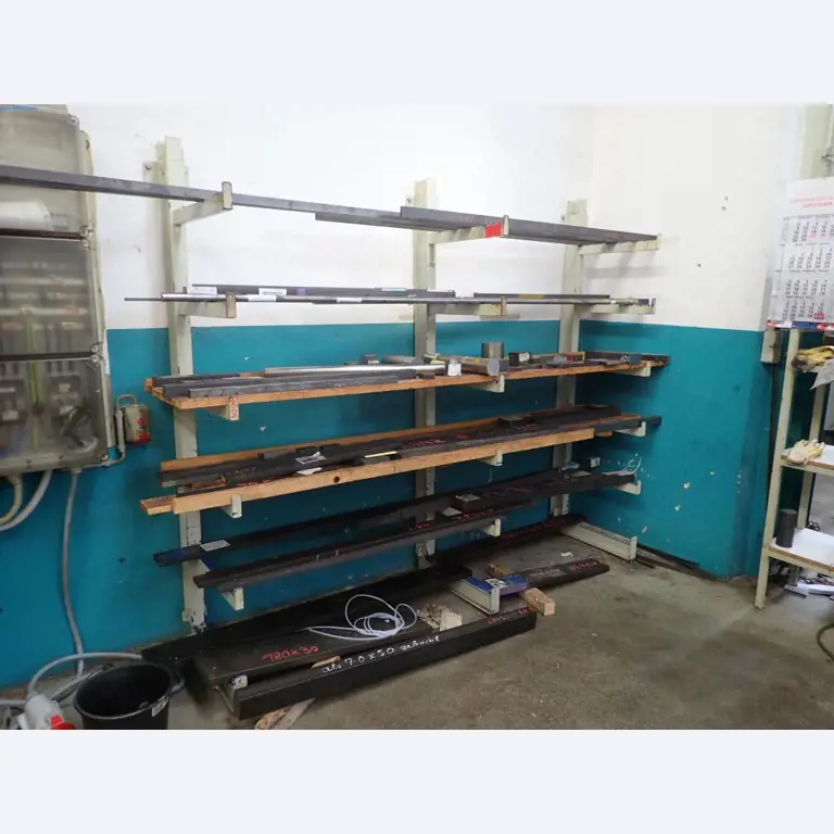 Stroje na výrobu šroubů, svorníků a spojovacího materiálu-2