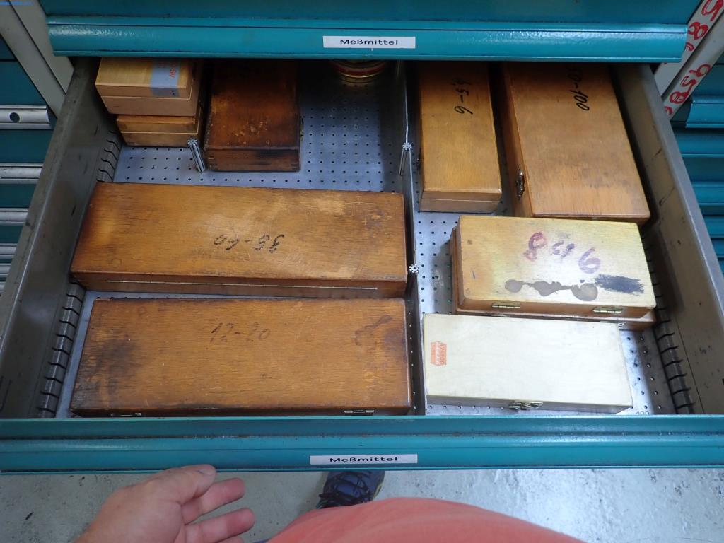 Machinery for the production of fasteners, screws and bolts -10