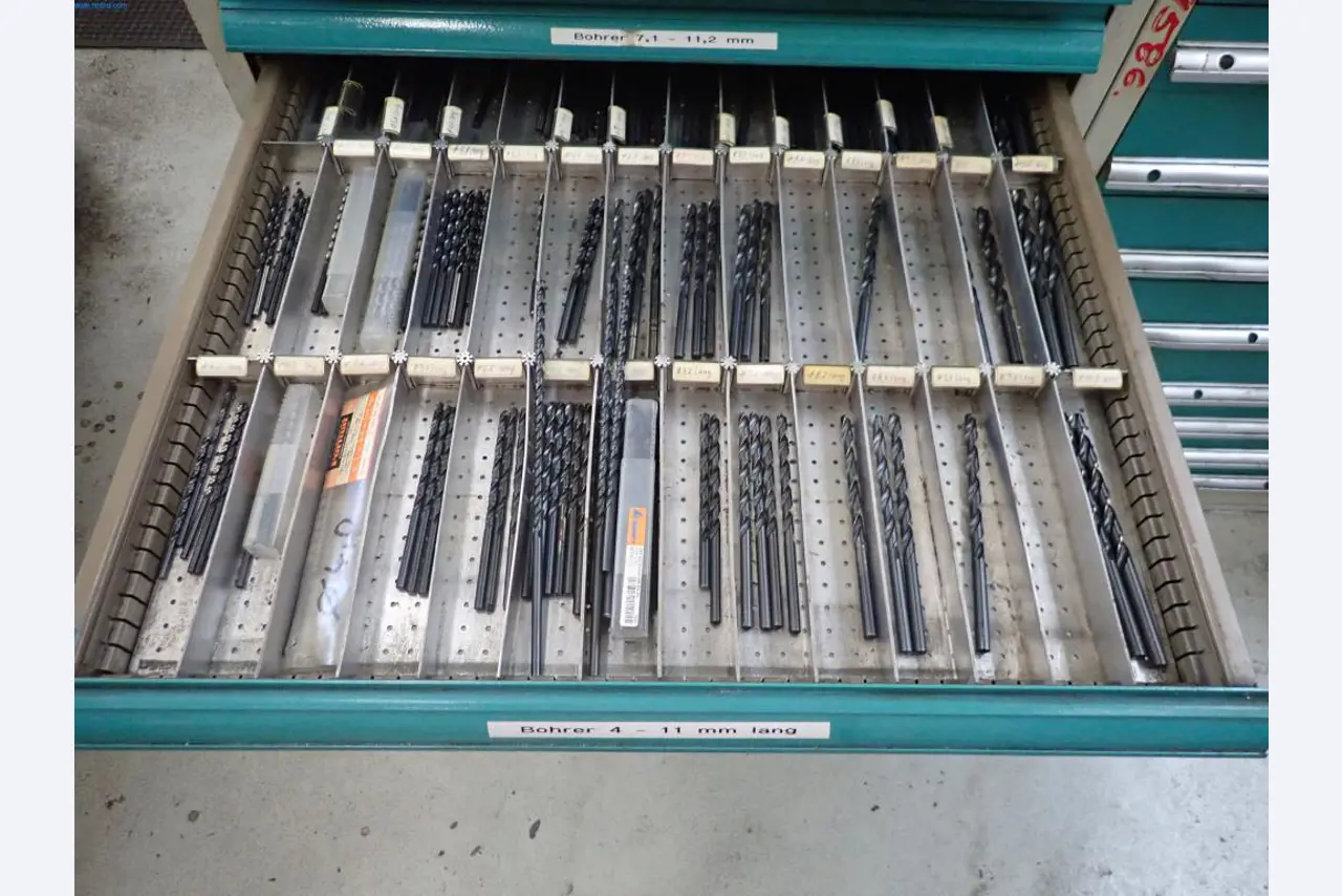 Machines voor de productie van schroeven, bouten en bevestigingsmiddelen-6